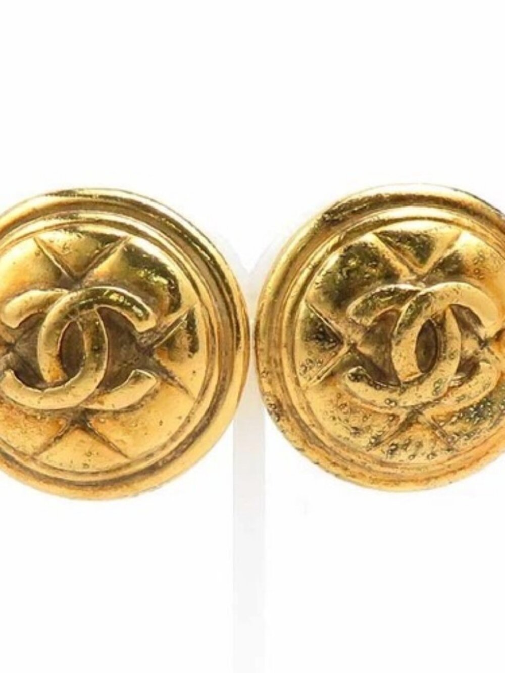Auth CHANEL CC Logo Clip on Earrings Gold Metal - h31938i
